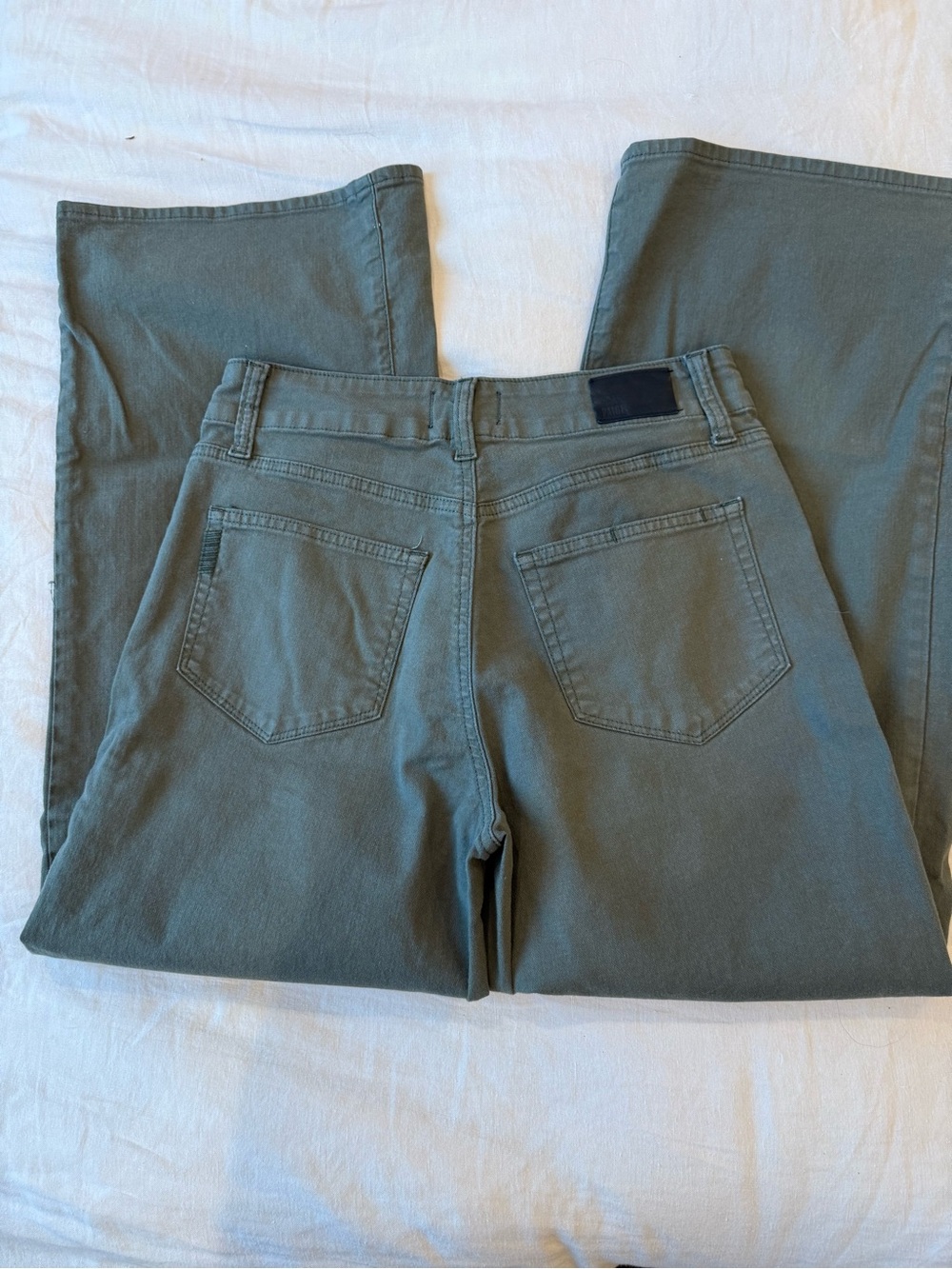 PAIGE Vintage Forester Green Ari Waistband Tie and Stitch Utility Pockets Pant - Picture 14 of 14